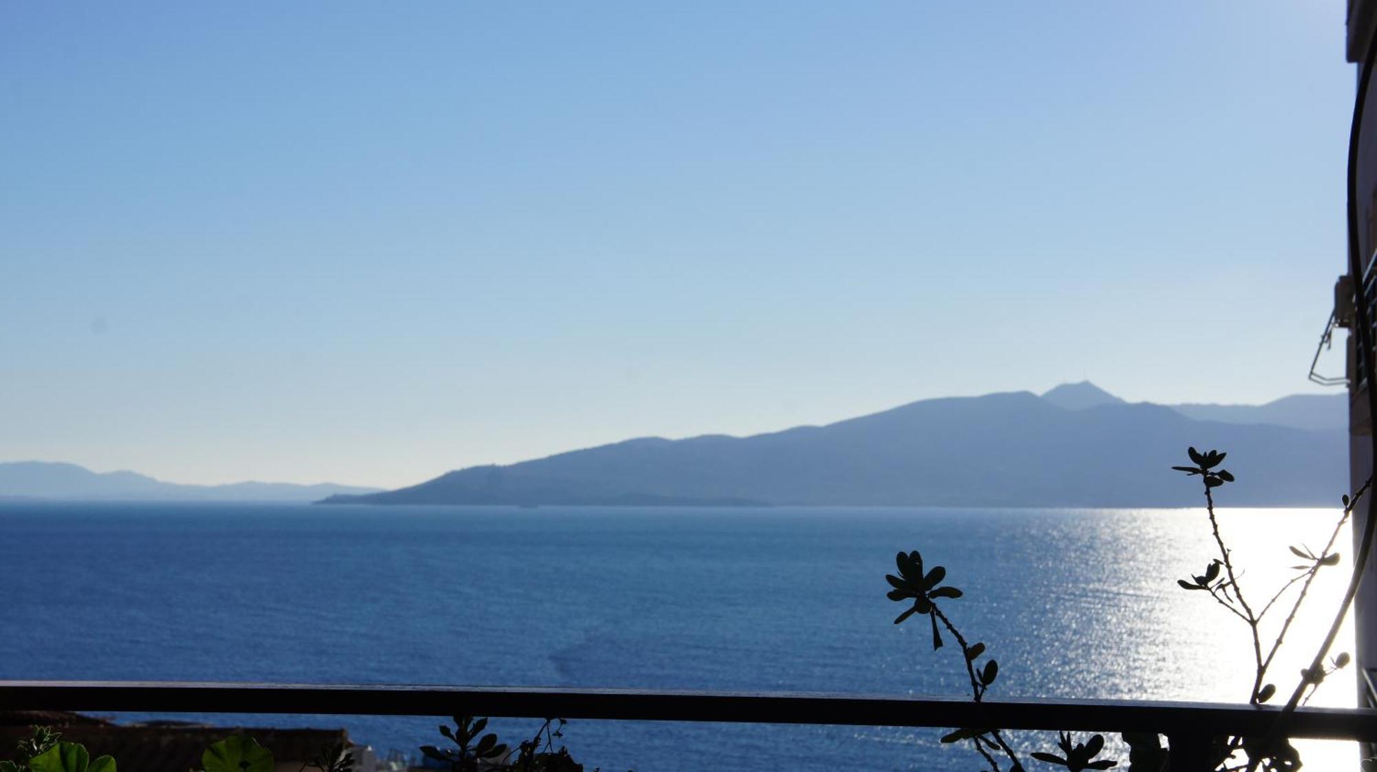 Megrooms Saranda Extérieur photo
