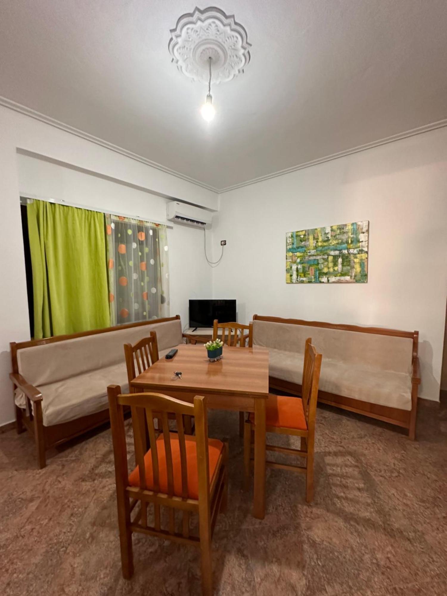 Megrooms Saranda Extérieur photo