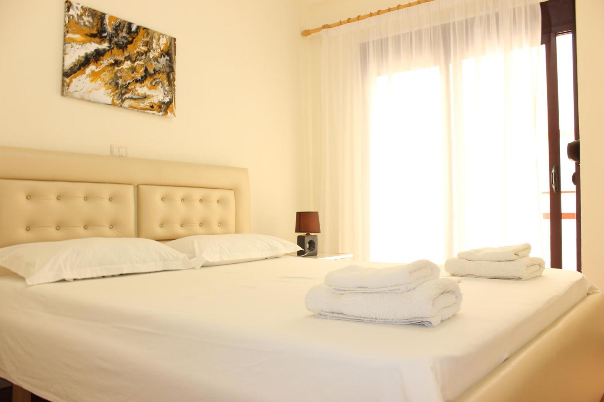 Megrooms Saranda Extérieur photo